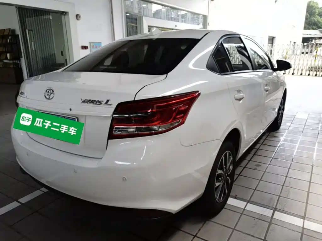 Toyota Yaris L — миниатюра 7