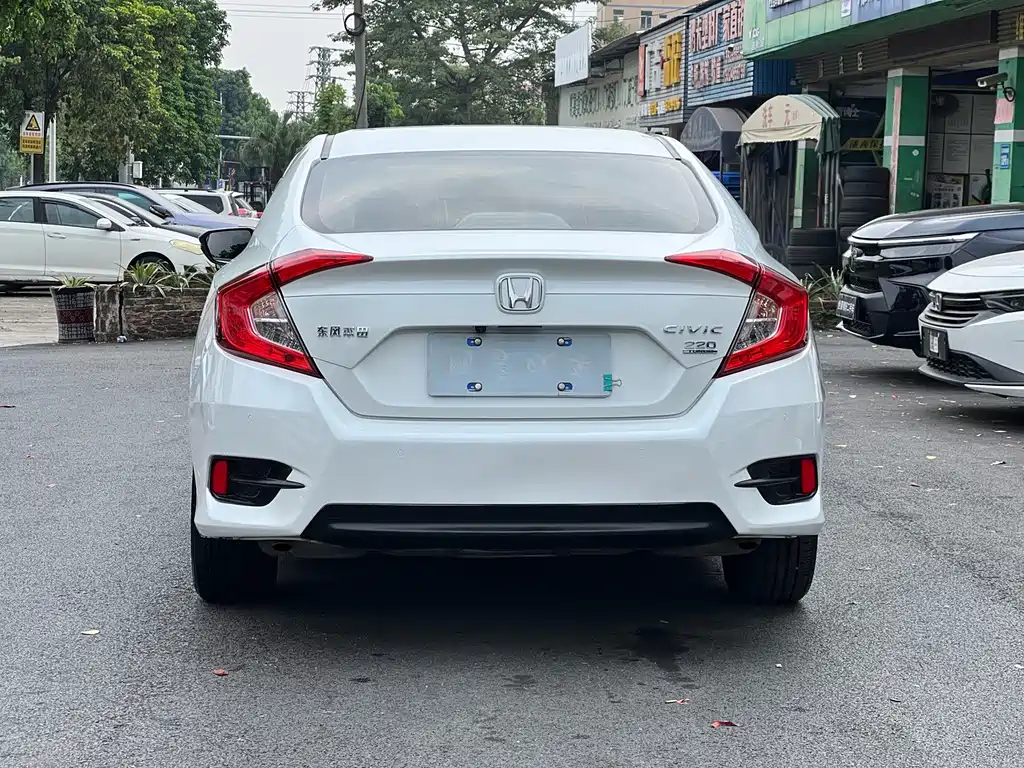 Honda Civic — миниатюра 8