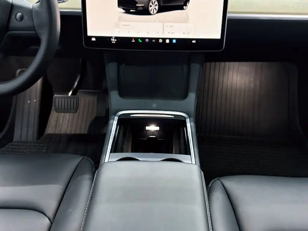 Tesla Model Y — фотографии объявления, Фото 13