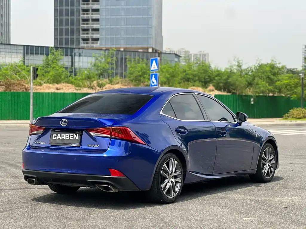Lexus IS — миниатюра 5
