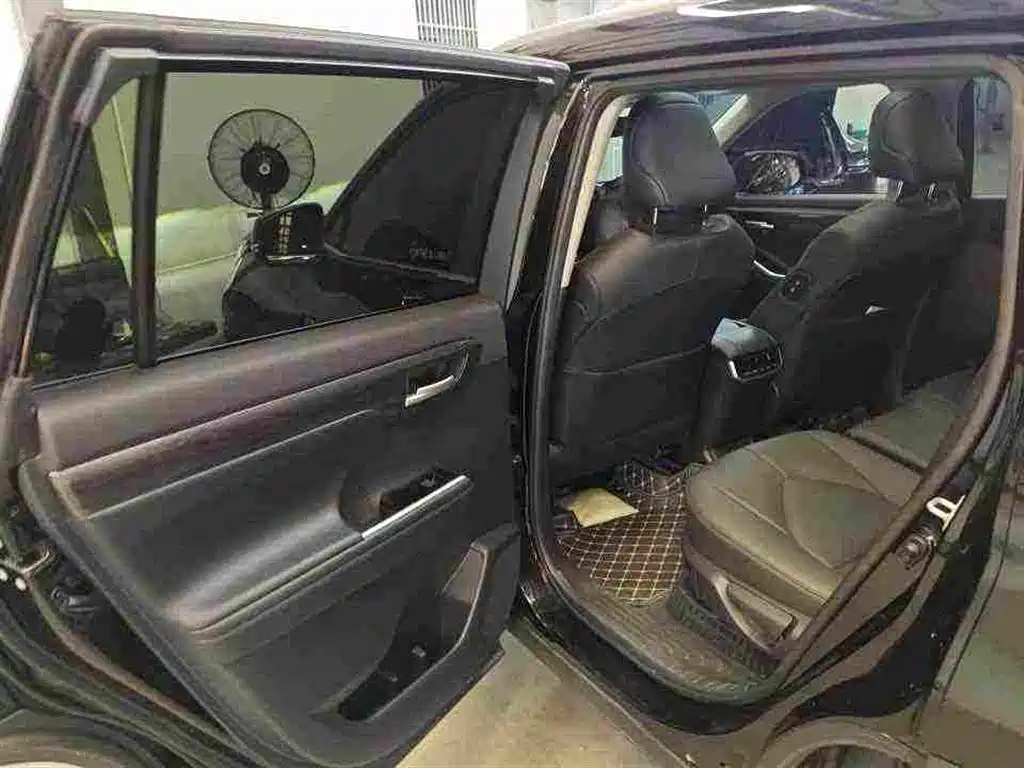 Toyota Highlander 2024 2.5L Luxury 7 мест