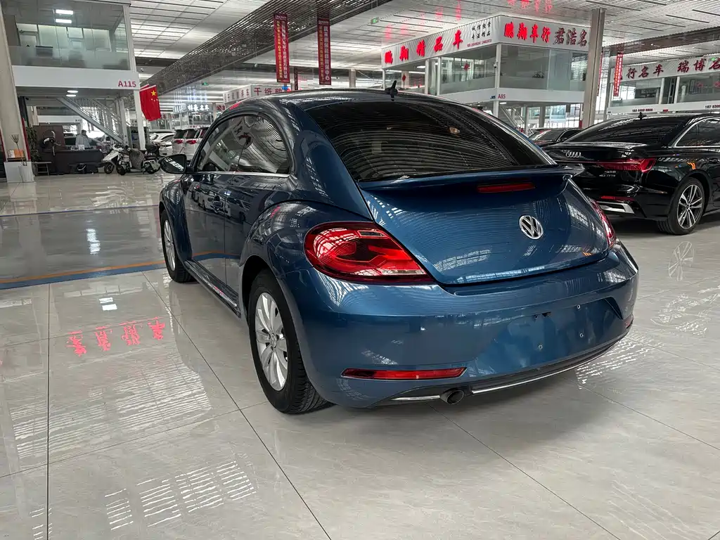 VOLKSWAGEN BEETLE