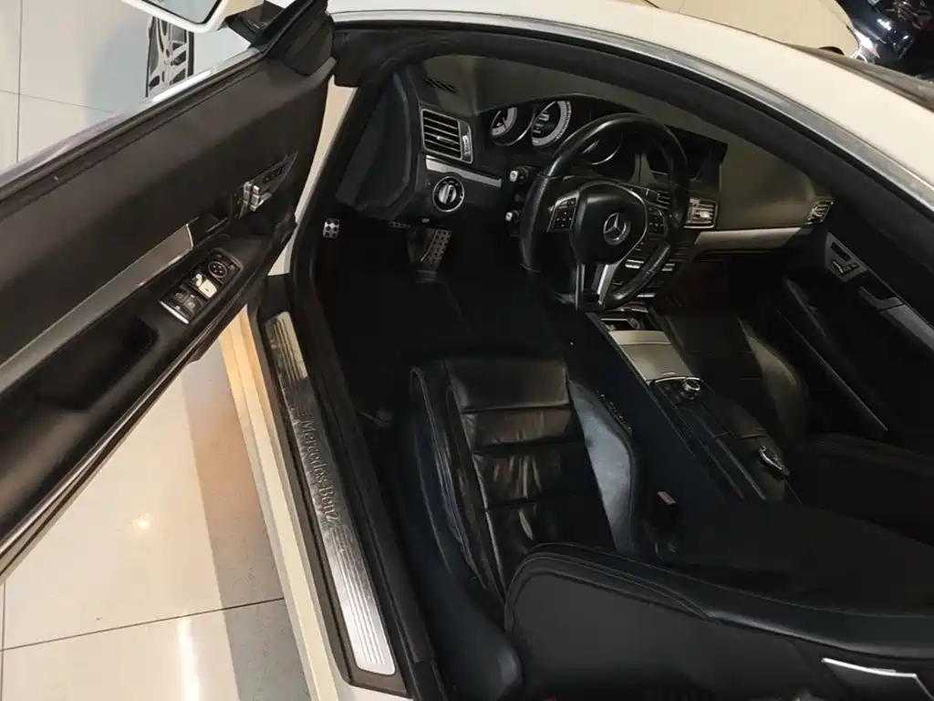 Mercedes-Benz E-Class (Import) — миниатюра 16