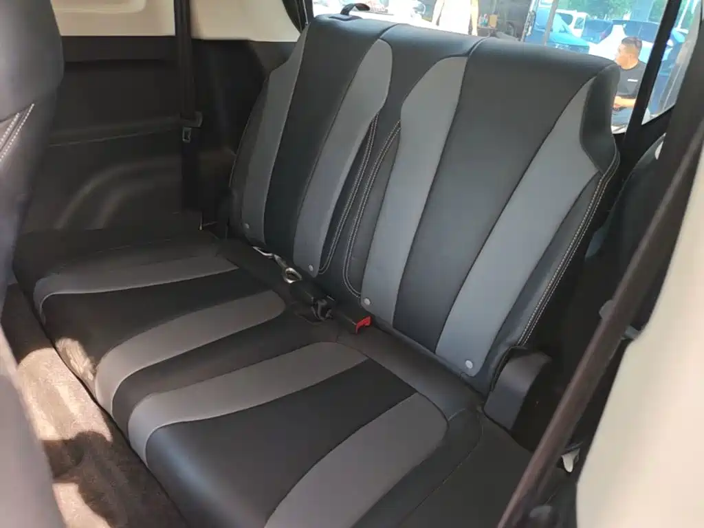 Roewe Clever — миниатюра 17