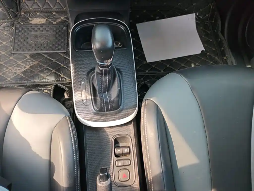 Roewe Clever — миниатюра 14