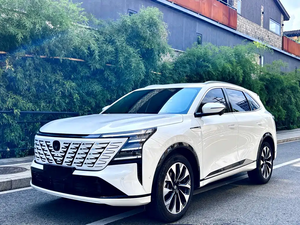 2025 Changan CS75 PLUS - zdjęcie 1 z 15