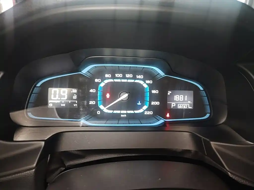 Roewe 360 — миниатюра 12