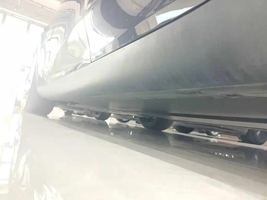 Tesla Model Y — миниатюра 22