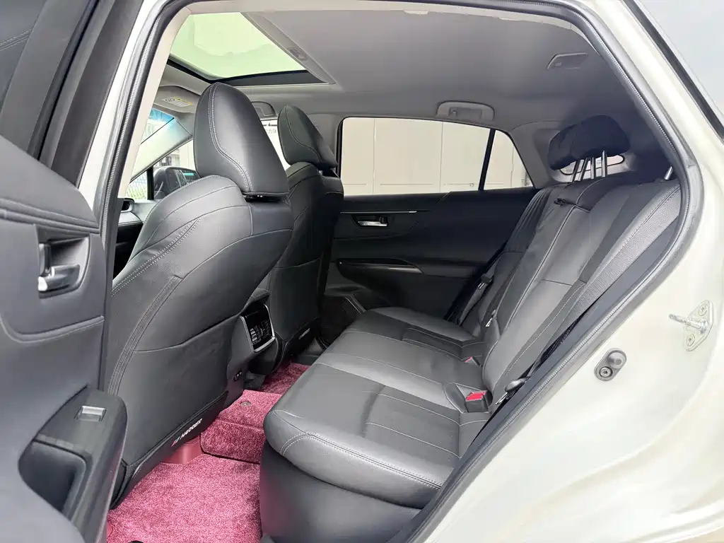 Toyota Harrier — миниатюра 7