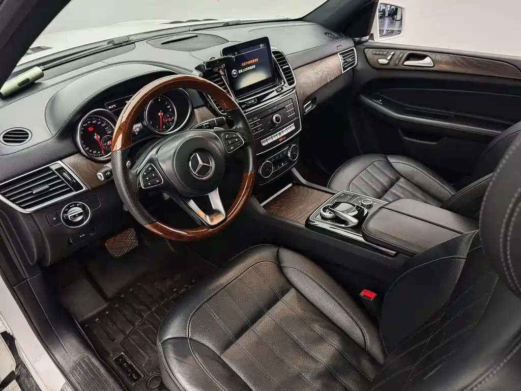 Mercedes-Benz GLS — миниатюра 5