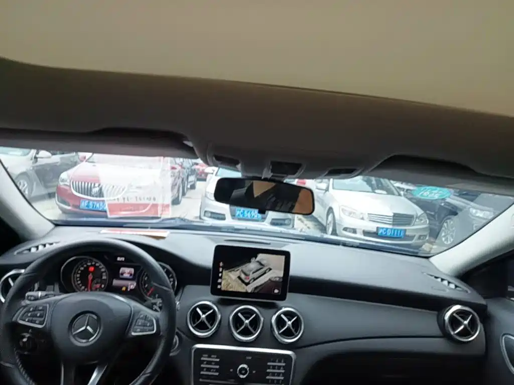 Mercedes-Benz GLA — миниатюра 18