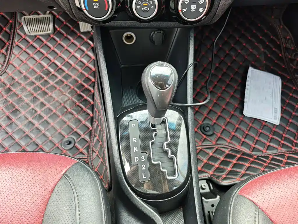Kia K2 — миниатюра 14