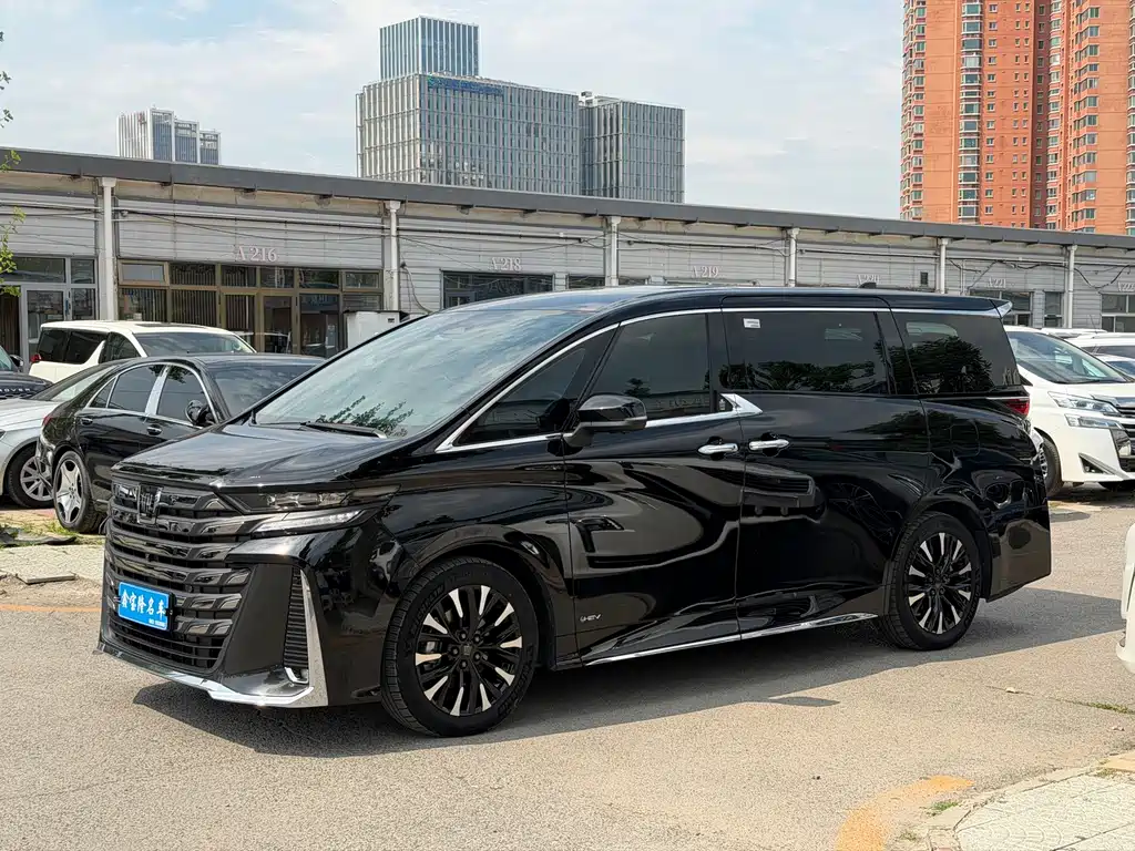 Toyota Vellfire 2023