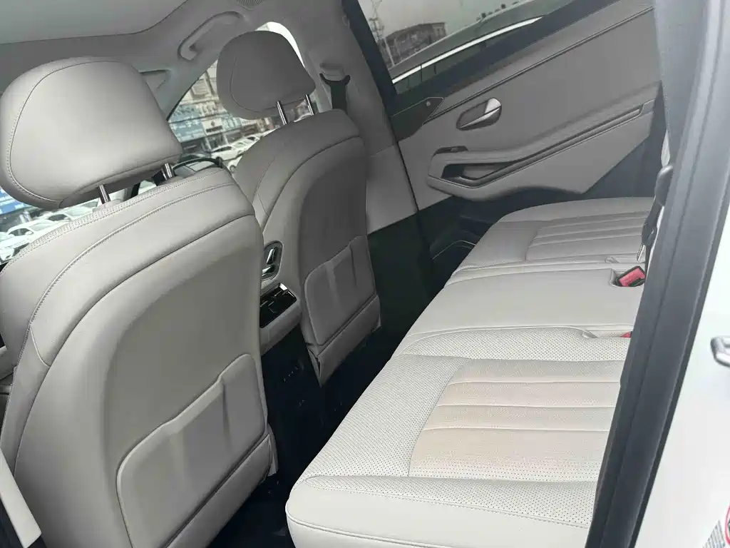BYD Tang L — миниатюра 11