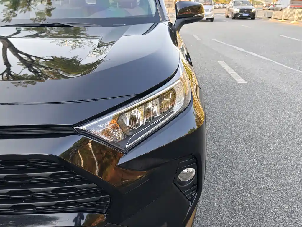 TOYOTA RAV4 RONGFANG