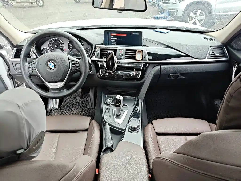 BMW 3 Series — миниатюра 10