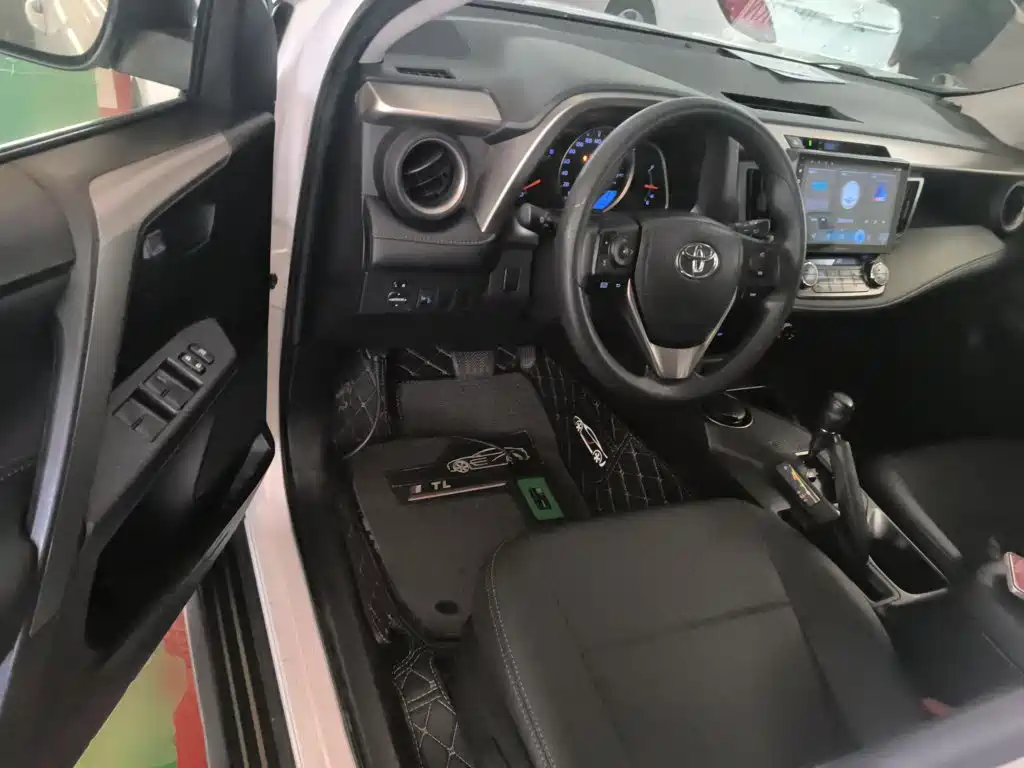 Toyota RAV4 — фотографии объявления, Фото 12