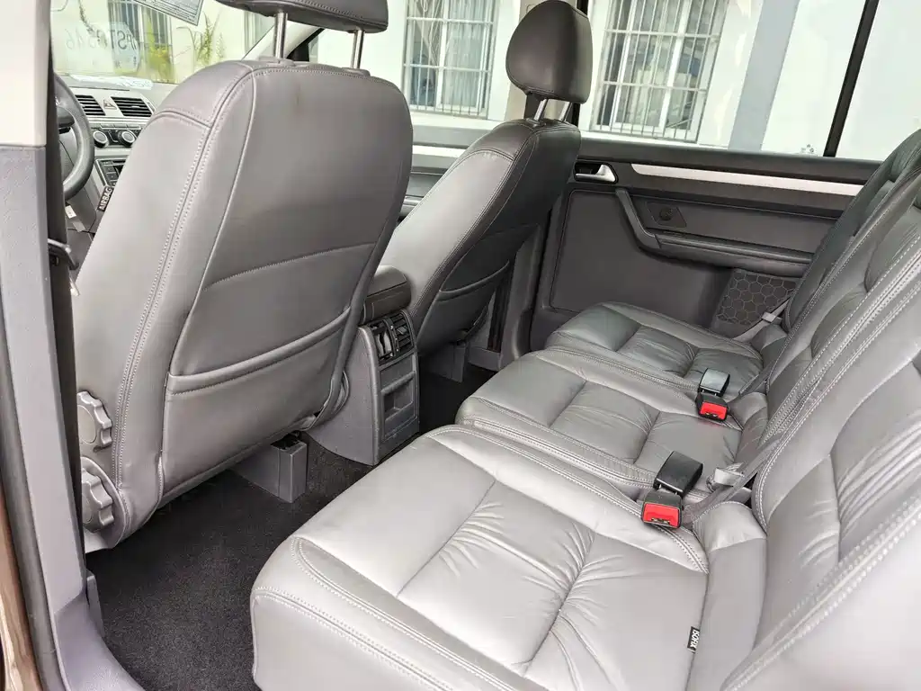 Volkswagen Touran — миниатюра 15