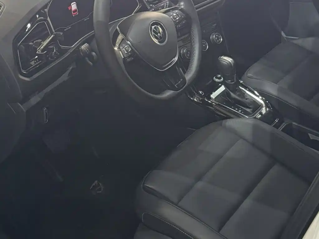 Volkswagen T-Roc — миниатюра 10
