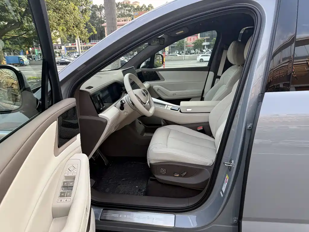 Denza N8L 2025 Flagship
