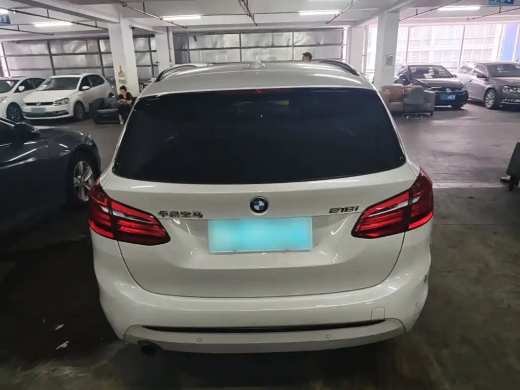 BMW 2 Series Active Tourer — миниатюра 6