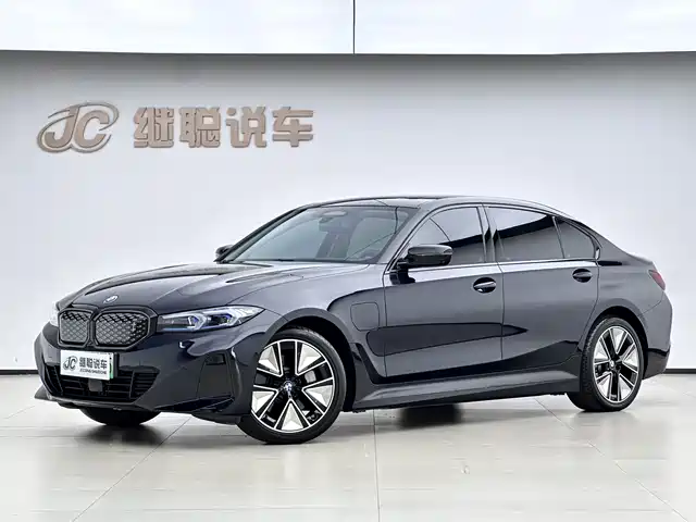 BMW i — фото 1