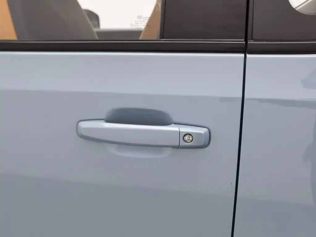 Wuling MINIEV — миниатюра 18