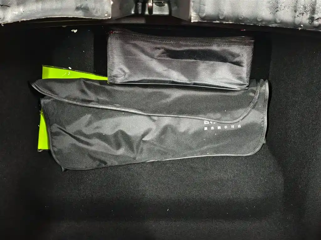 GEELY GALAXY GALAXY E8