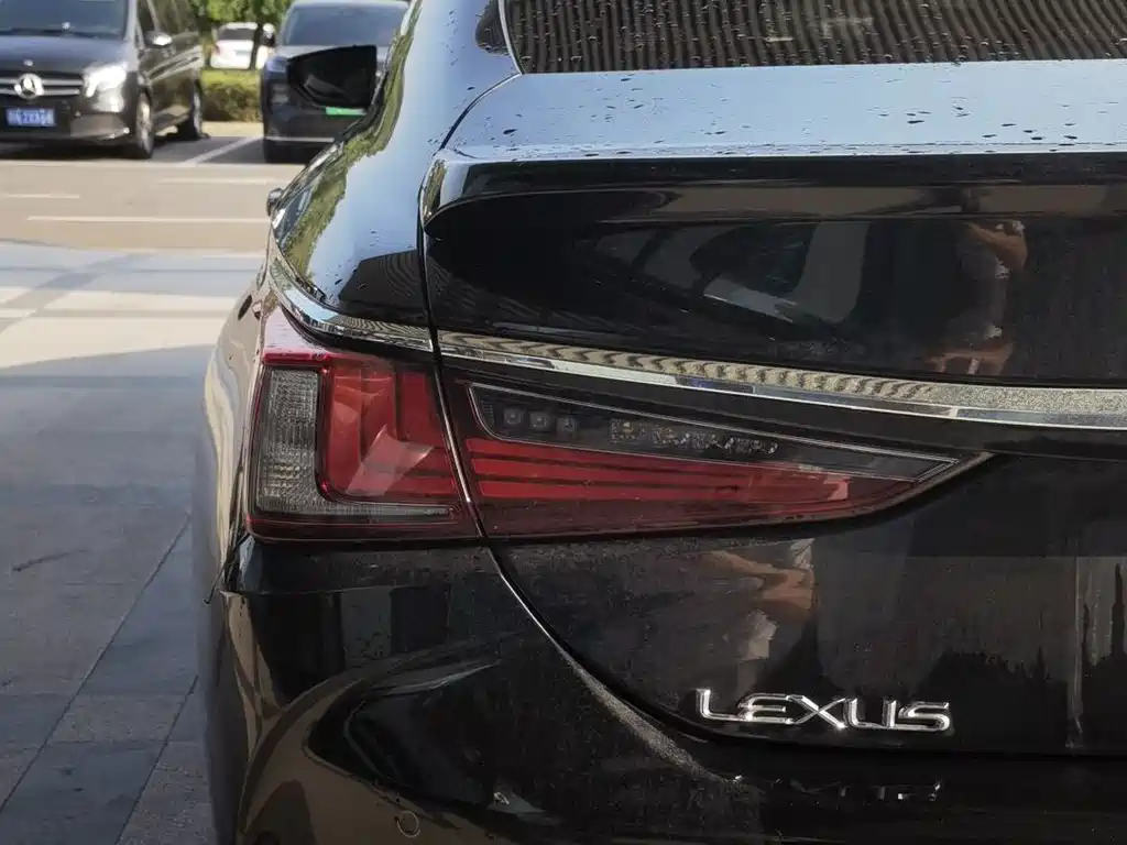 Lexus ES — миниатюра 5