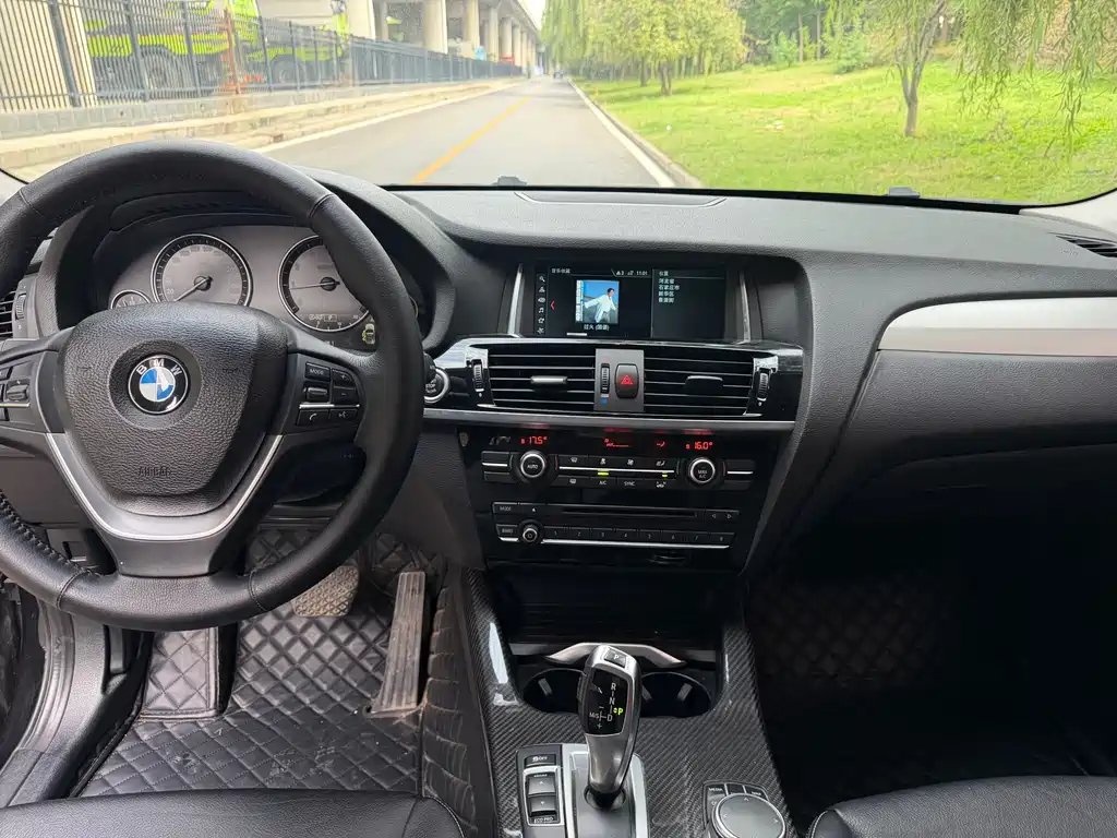 BMW X3 (Import) — миниатюра 8