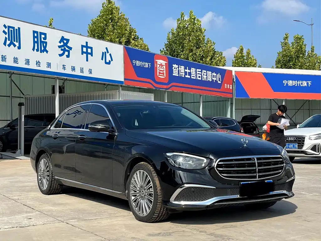 Mercedes-Benz E-Class — миниатюра 3