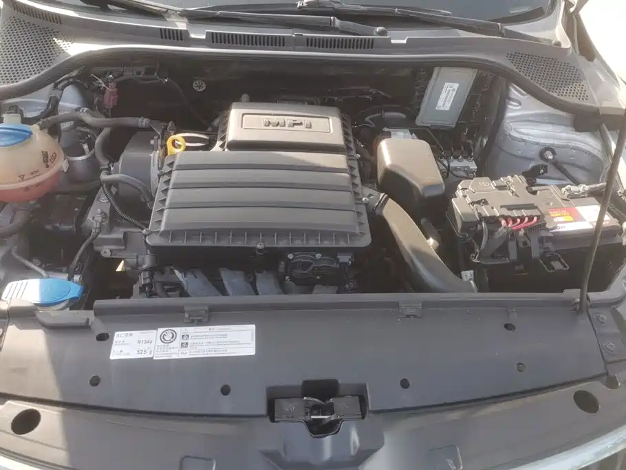 Skoda Rapid — миниатюра 10