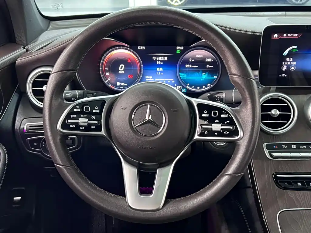 MERCEDES-BENZ GLC