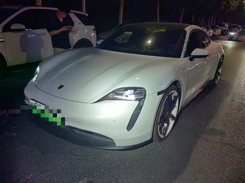 Porsche Taycan 2022 Taycan