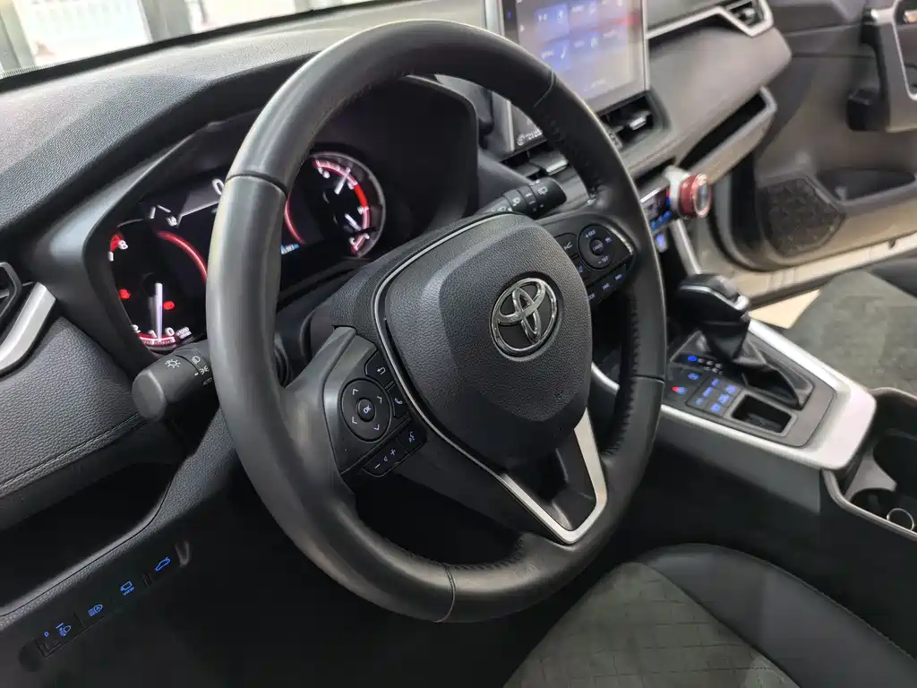 TOYOTA RAV4 RONGFANG