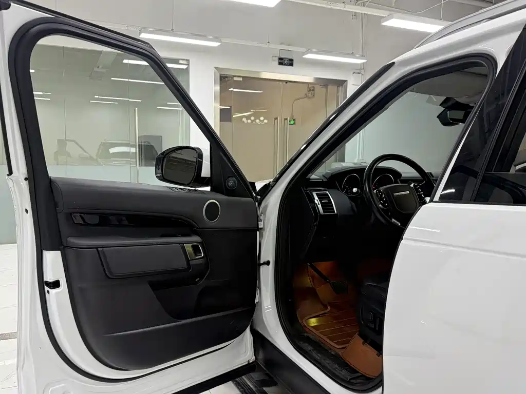 Land Rover Discovery — миниатюра 8