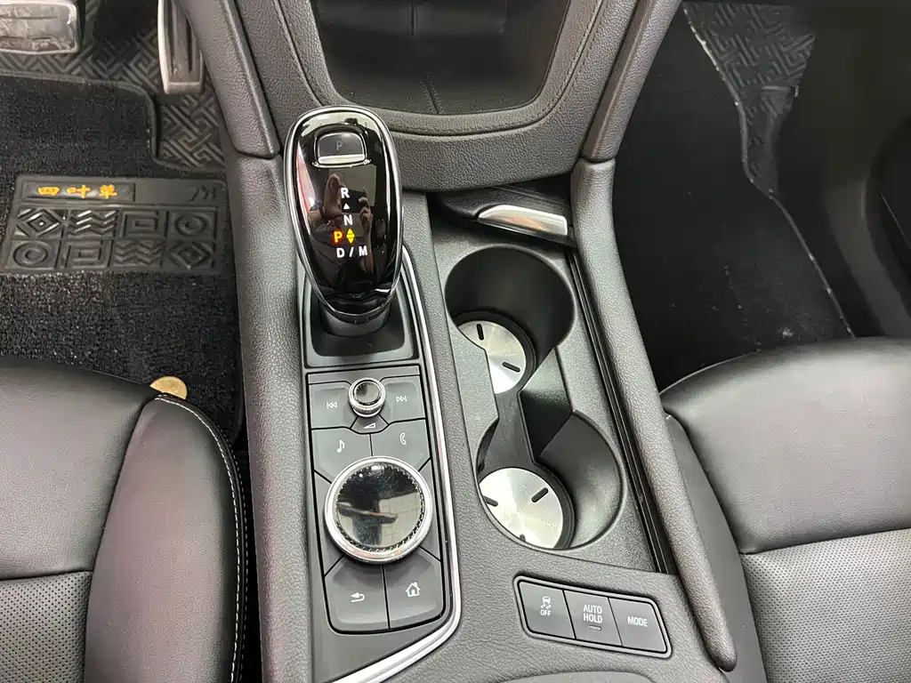 Cadillac XT6 — миниатюра 11