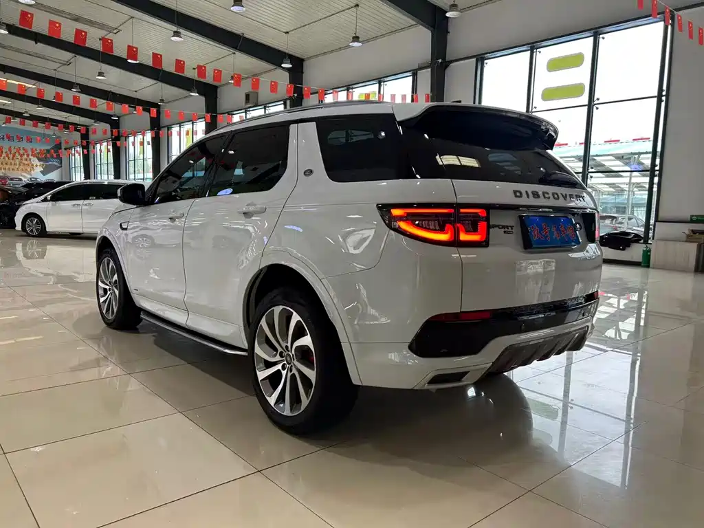 Land Rover Discovery Sport — миниатюра 6