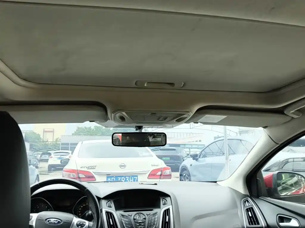 Ford Focus — миниатюра 23