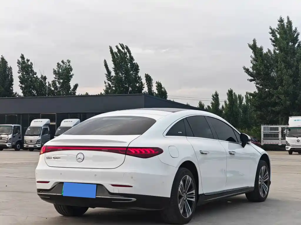 Mercedes-Benz EQS 2022 450+