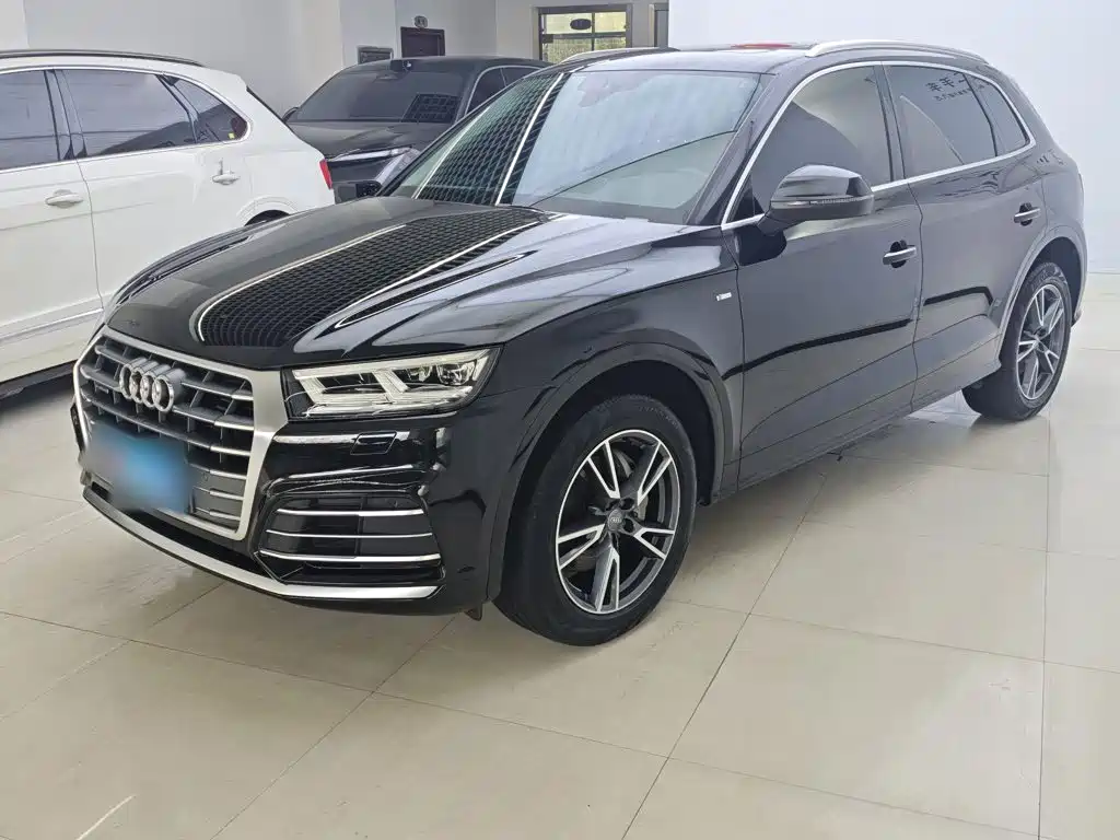 Audi Q5L — миниатюра 2