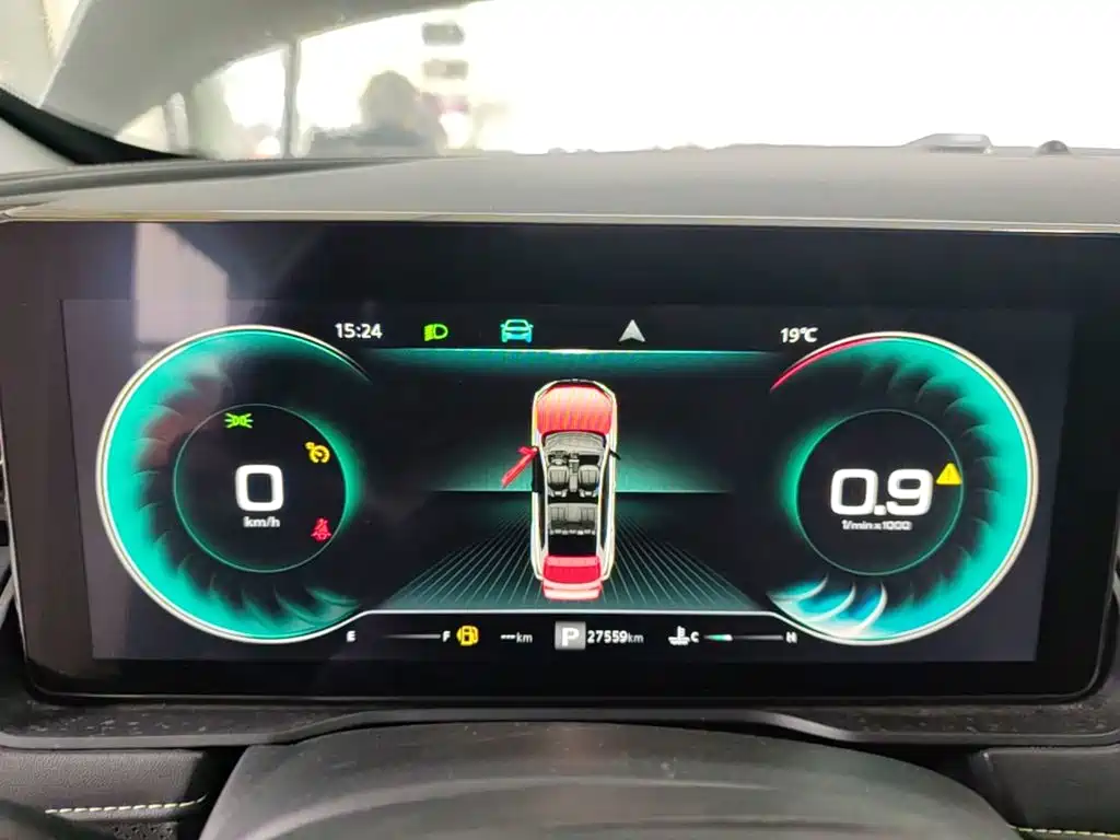 Roewe RX5 — миниатюра 12