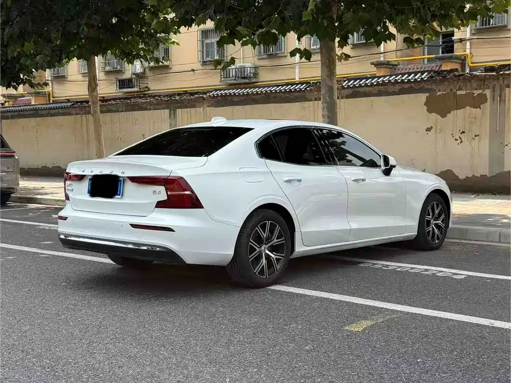 Volvo S60 — миниатюра 6