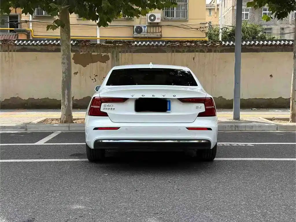 Volvo S60 — миниатюра 5