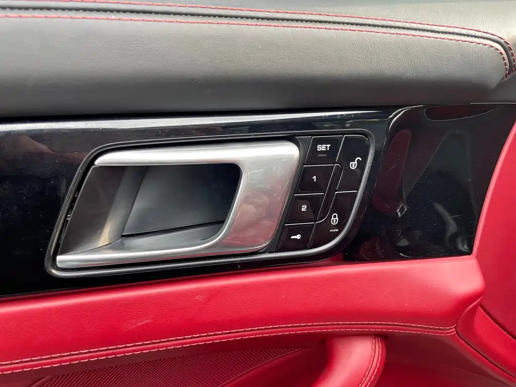 Porsche Panamera — миниатюра 3