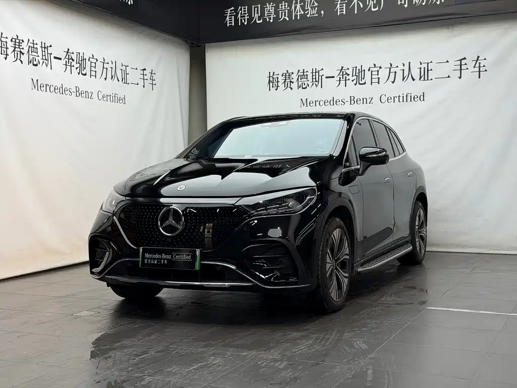 Mercedes-Benz EQE SUV