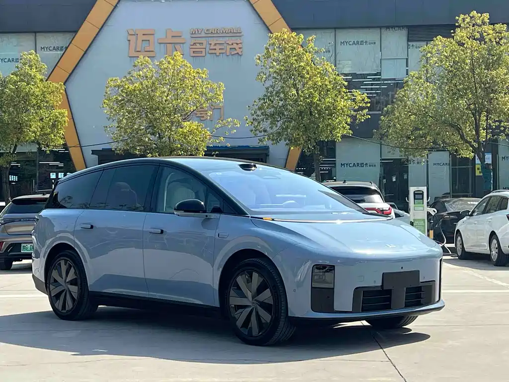 Li Auto i8 2025 Standard