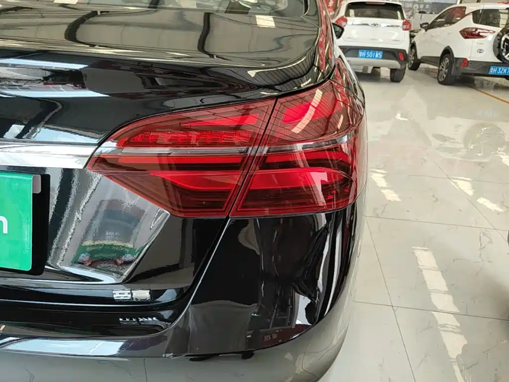Geely Emgrand — миниатюра 8