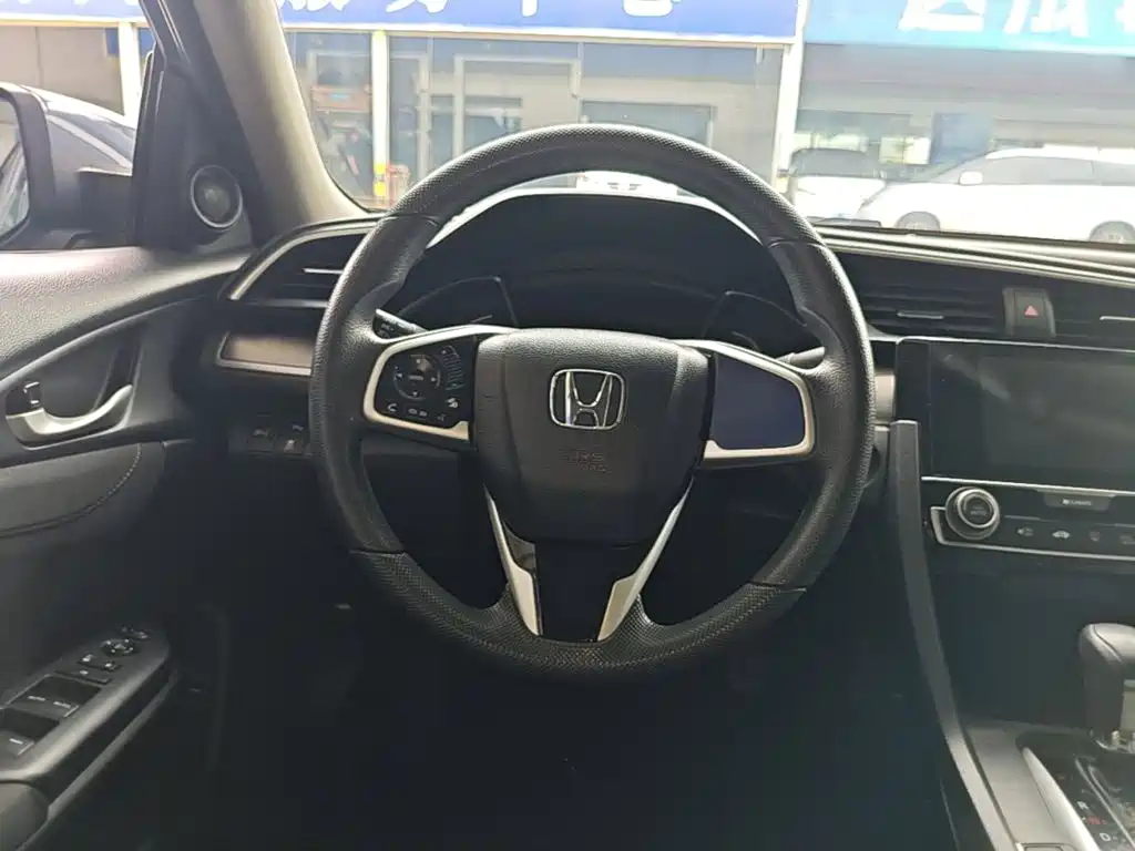 Honda Civic 2016 220TURBO CVT Luxury