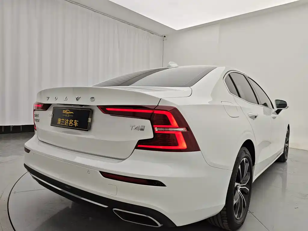 Volvo S60 — миниатюра 6